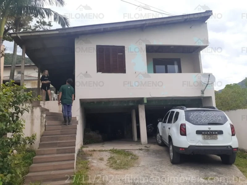 Casa à Venda com Vista Panorâmica, Natureza e Sossego Absoluto.